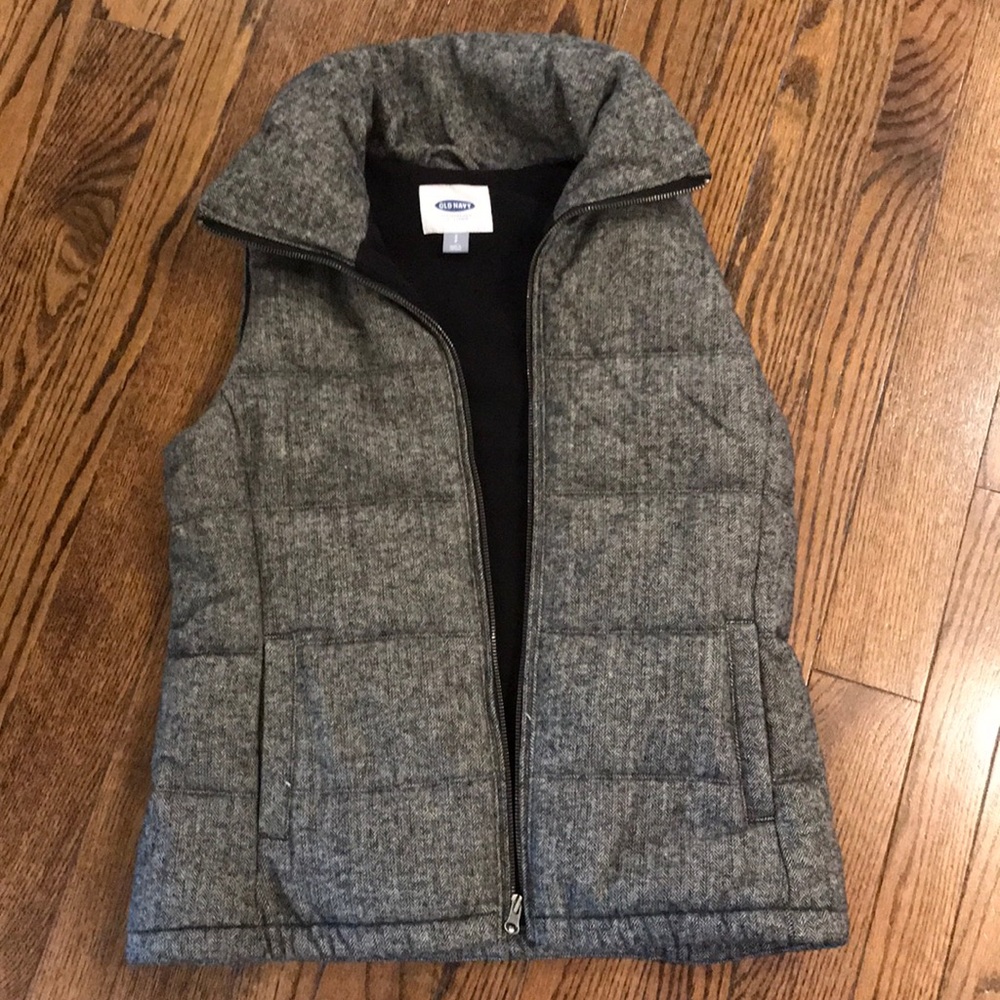 Old navy puffer vest